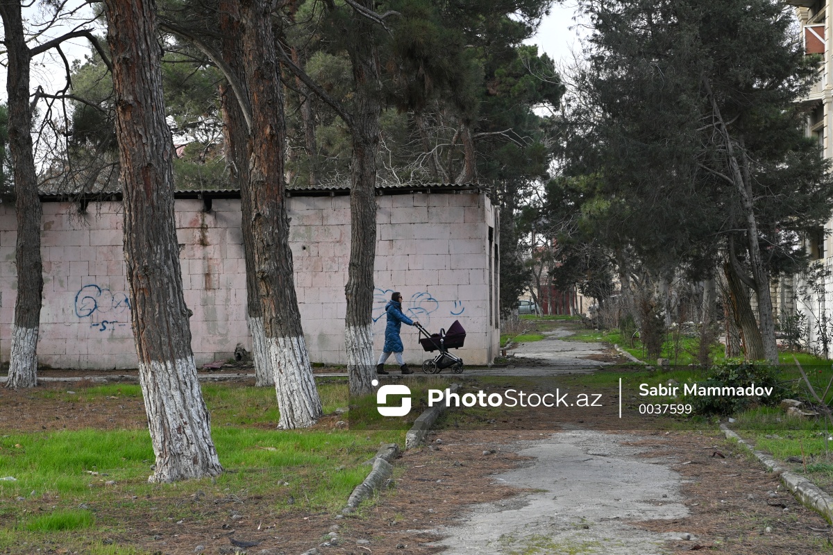 Bakıxanov qəsəbəsi Fikrət Tağıyev küçəsində yerləşən baxımsız qalmış Pionerlər parkı
