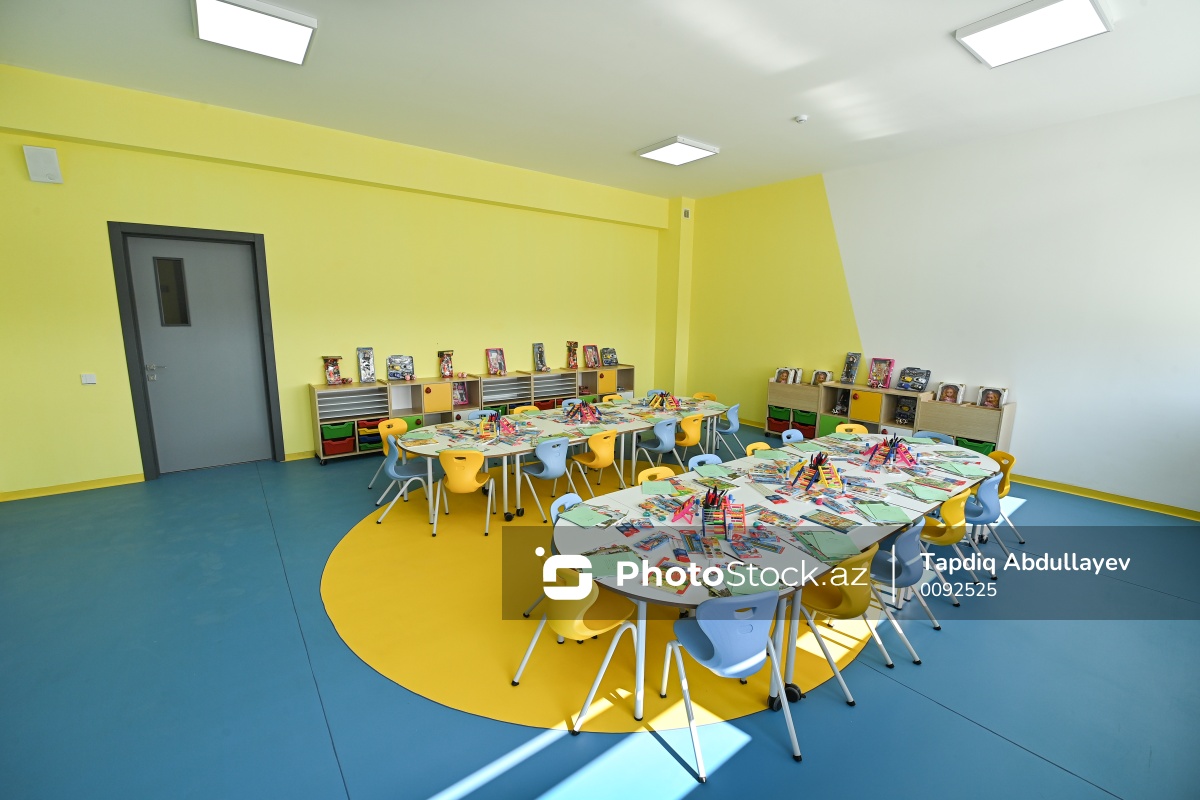 Cəbrayıl şəhərində yerləşən Mehdi Mehdizadə adına tam orta məktəb