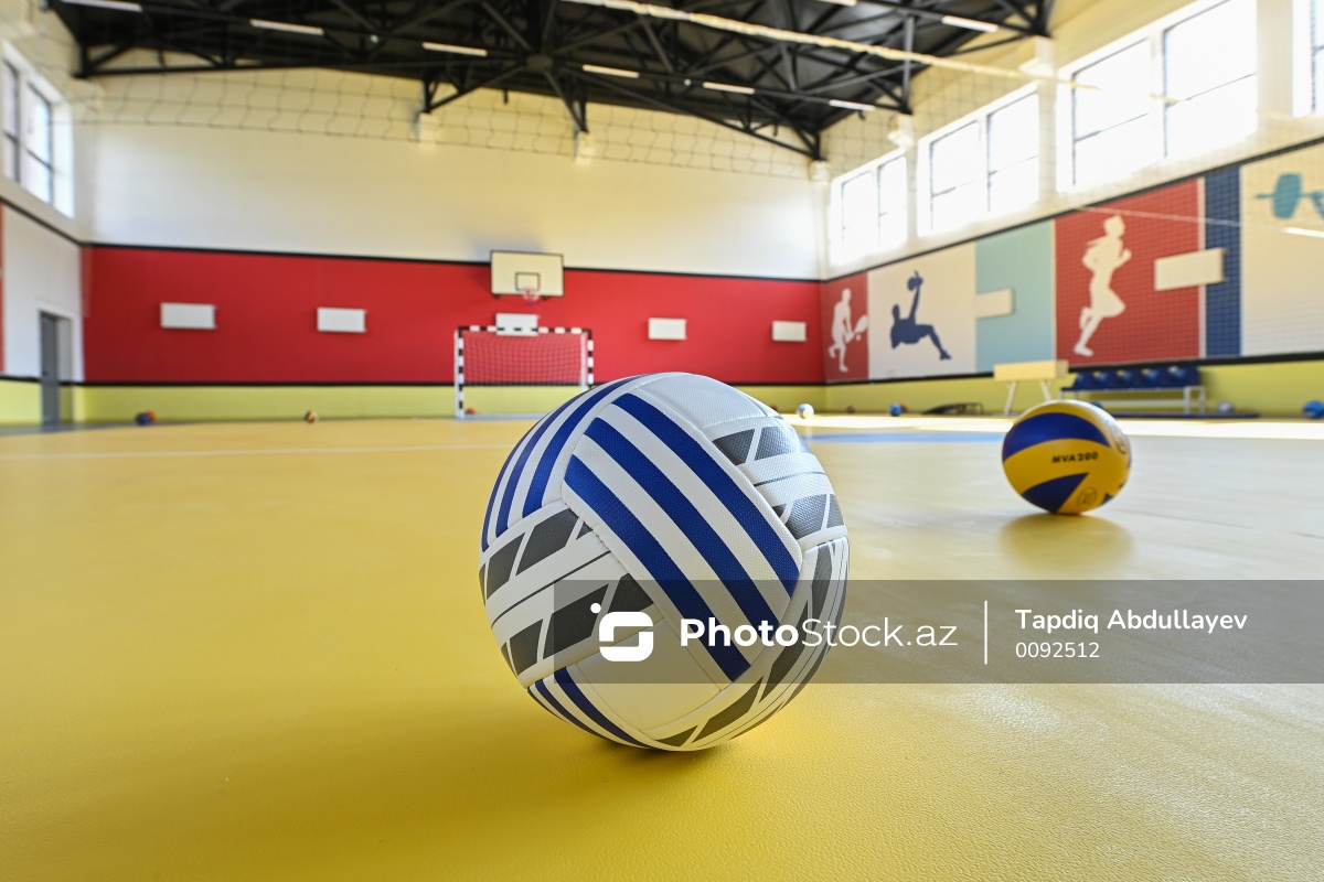 Cəbrayıl şəhərində yerləşən Mehdi Mehdizadə adına tam orta məktəb