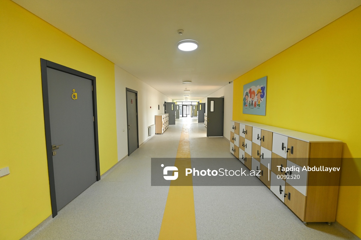 Cəbrayıl şəhərində yerləşən Mehdi Mehdizadə adına tam orta məktəb