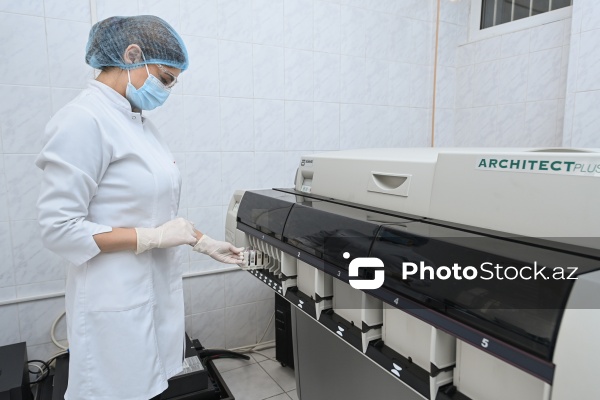 1 dekabr - Ümumdünya QİÇS-lə Mübarizə Günü