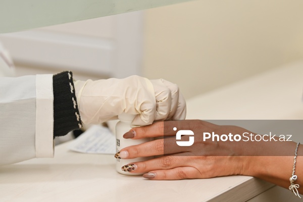 1 dekabr - Ümumdünya QİÇS-lə Mübarizə Günü