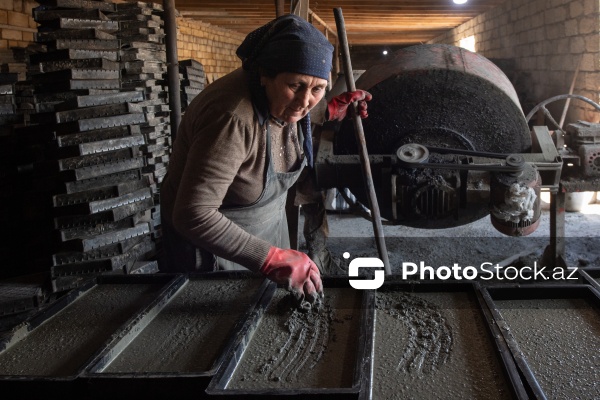 15 ildir tamet daşları hazırlayan Bülbül Babayeva