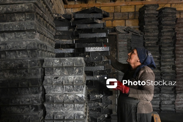 15 ildir tamet daşları hazırlayan Bülbül Babayeva