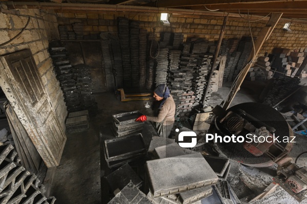 15 ildir tamet daşları hazırlayan Bülbül Babayeva