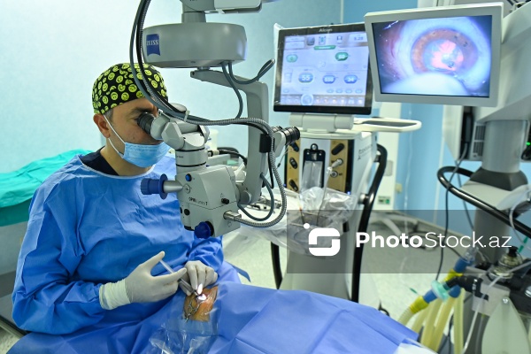 Akademik Zərifə Əliyeva adına Milli Oftalmologiya Mərkəzində göz əməliyyatı