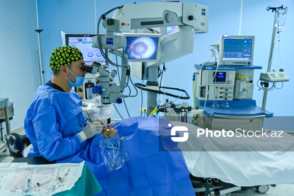 Akademik Zərifə Əliyeva adına Milli Oftalmologiya Mərkəzində göz əməliyyatı