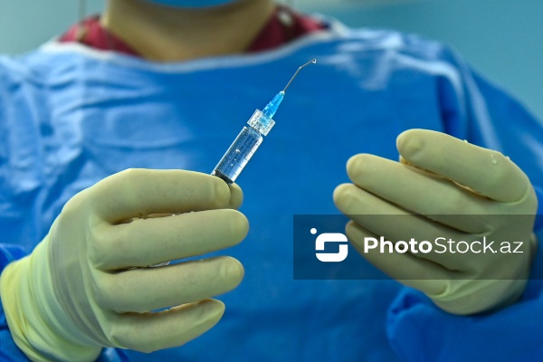 Akademik Zərifə Əliyeva adına Milli Oftalmologiya Mərkəzində göz əməliyyatı