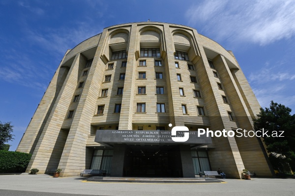 Akademik Zərifə Əliyeva adına Milli Oftalmologiya Mərkəzində göz əməliyyatı