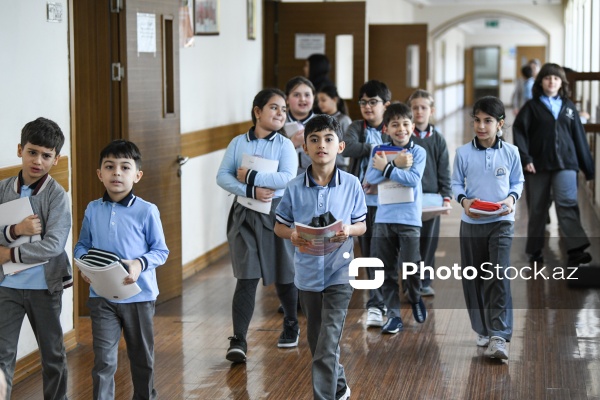 Mikayıl Müşfiq adına 18 nömrəli tam orta məktəb