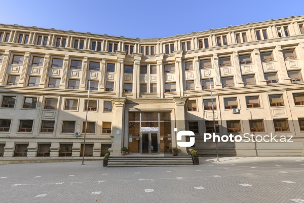 Mikayıl Müşfiq adına 18 nömrəli tam orta məktəbin binası