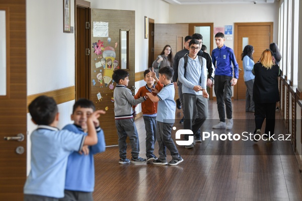 Mikayıl Müşfiq adına 18 nömrəli tam orta məktəb