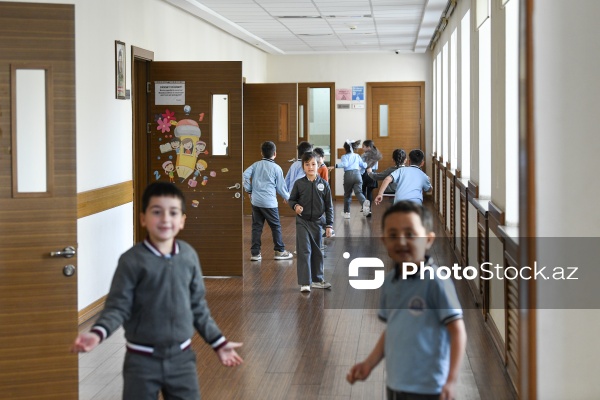 Mikayıl Müşfiq adına 18 nömrəli tam orta məktəb