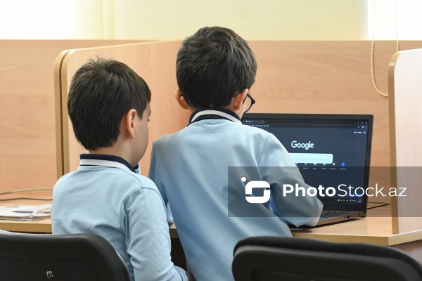 Mikayıl Müşfiq adına 18 nömrəli tam orta məktəb