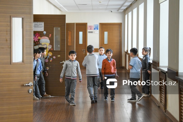 Mikayıl Müşfiq adına 18 nömrəli tam orta məktəb