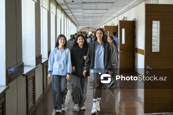 Mikayıl Müşfiq adına 18 nömrəli tam orta məktəb