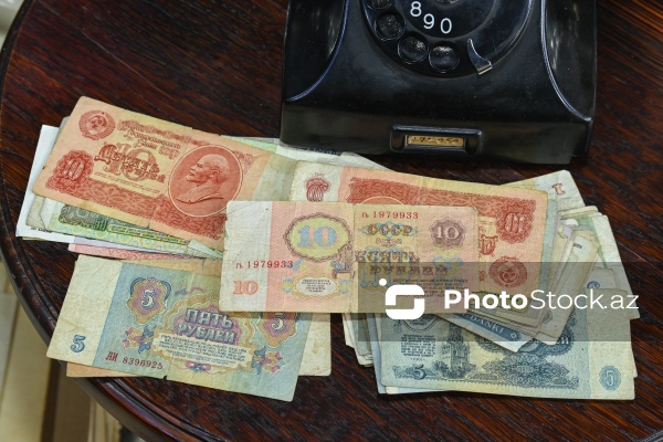 180-ə yaxın ölkədən qədim əşyaların toplandığı əntiq mağaza