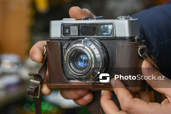 180-ə yaxın ölkədən qədim əşyaların toplandığı əntiq mağaza