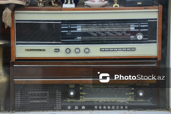 180-ə yaxın ölkədən qədim əşyaların toplandığı əntiq mağaza