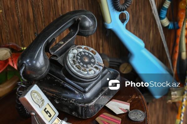 180-ə yaxın ölkədən qədim əşyaların toplandığı əntiq mağaza