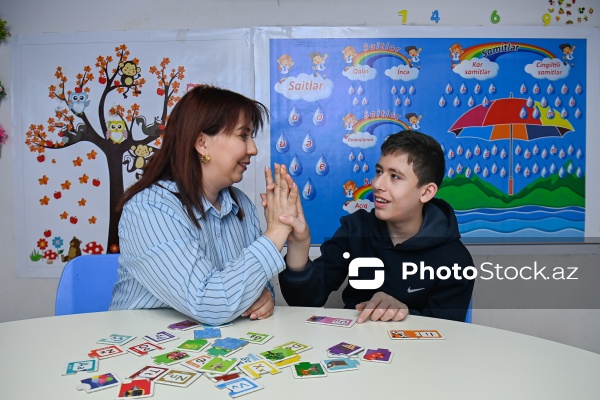 2 aprel - Dünya Autizm Maarifləndirmə Günü