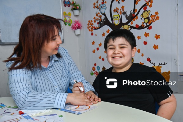 2 aprel - Dünya Autizm Maarifləndirmə Günü