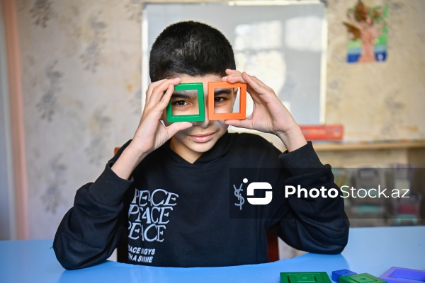 2 aprel - Dünya Autizm Maarifləndirmə Günü