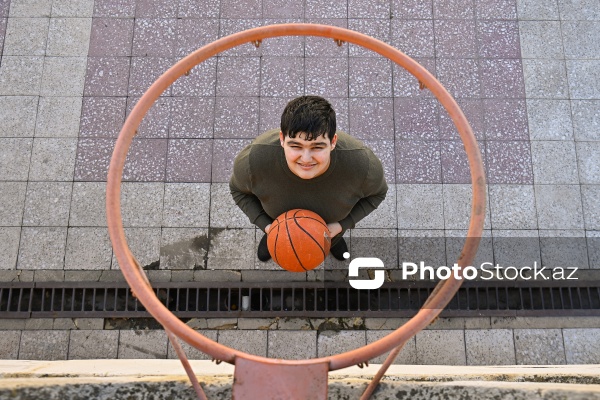 2 aprel - Dünya Autizm Maarifləndirmə Günü