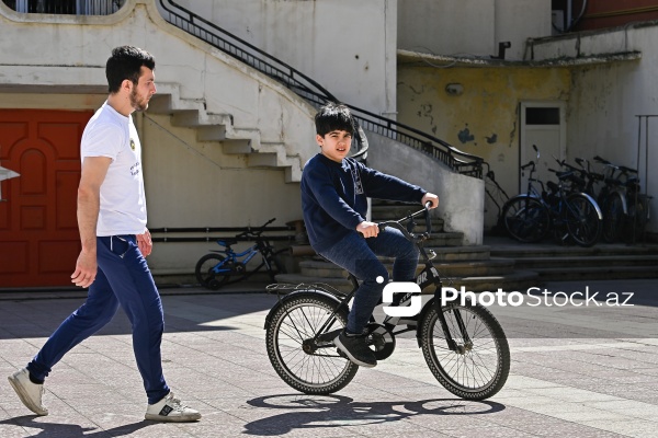 2 aprel - Dünya Autizm Maarifləndirmə Günü