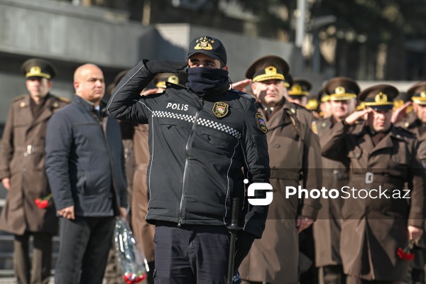 20 Yanvar şəhidlərinin xatirəsi bir dəqiqəlik sükutla anıldı