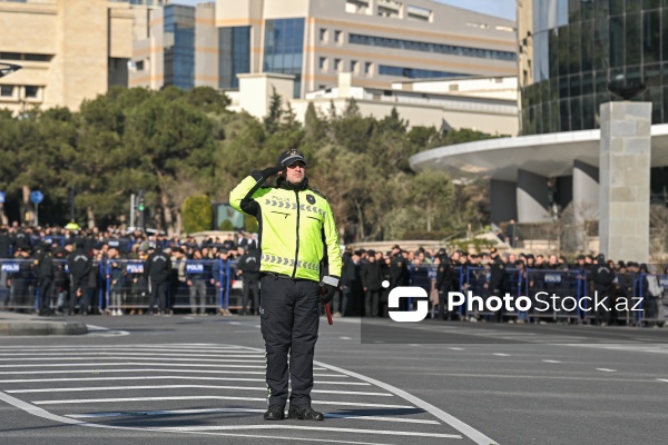 20 Yanvar şəhidlərinin xatirəsi bir dəqiqəlik sükutla anıldı