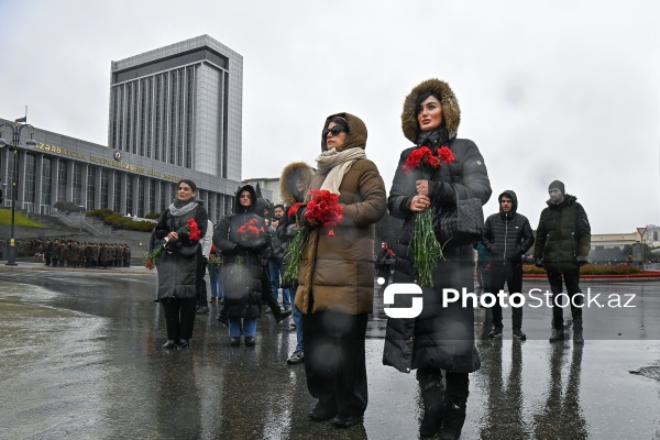 20 Yanvar şəhidlərinin xatirəsi bir dəqiqəlik sükutla anılıb