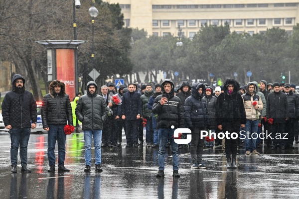 20 Yanvar şəhidlərinin xatirəsi bir dəqiqəlik sükutla anılıb