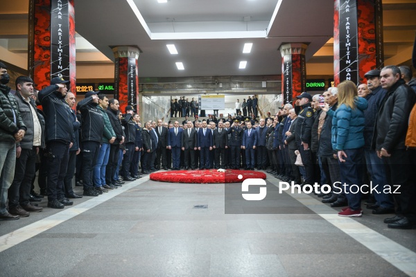 20 Yanvar şəhidlərinin xatirəsi metronun "20 Yanvar" stansiyasında yad edilir