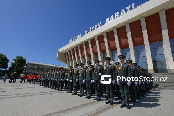 26 İyun - Silahlı Qüvvələr Günü münasibətilə Bakıda keçirilən hərbi yürüş