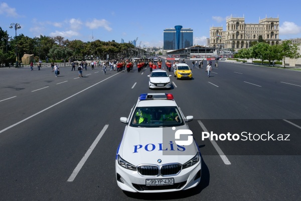 26 İyun - Silahlı Qüvvələr Günü münasibətilə Bakıda keçirilən hərbi yürüş