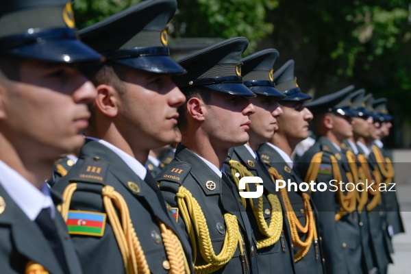 26 İyun - Silahlı Qüvvələr Günü münasibətilə Bakıda keçirilən hərbi yürüş
