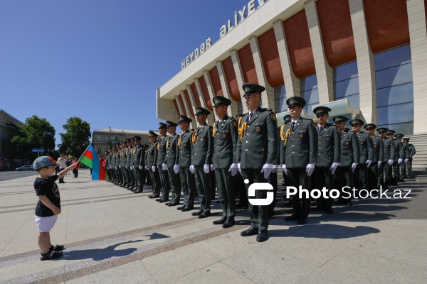 26 İyun - Silahlı Qüvvələr Günü münasibətilə Bakıda keçirilən hərbi yürüş