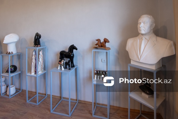 27 ildir daşları sənətə çevirən heykəltaraş Orxan Nəbizadə