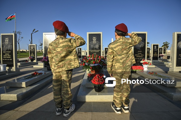 27 Sentyabr – Anım Günündə Hərbi Memorial Məzarlıq ziyarət olunur