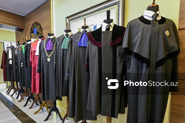 28 dekabr - “Vəkil günü” peşə bayramı