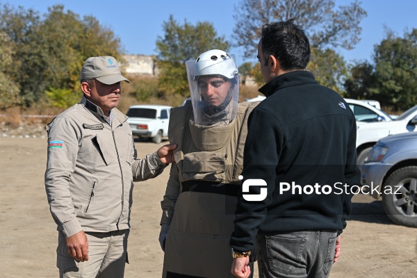 33 beynəlxalq səyyahdan ibarət qrup Füzulidə minalardan təmizləmə prosesini müşahidə edib