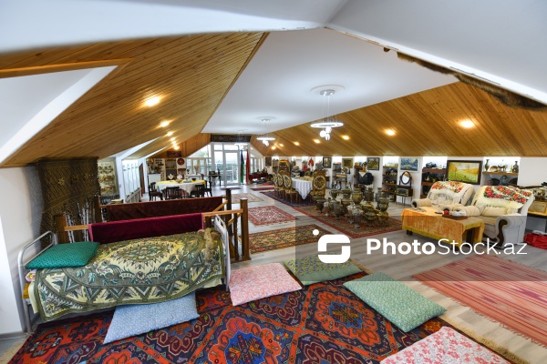 Nadir əşyalarla zəngin 35 illik şəxsi kolleksiya