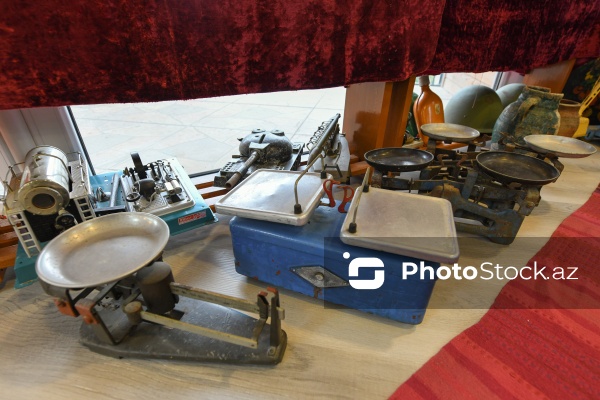 Nadir əşyalarla zəngin 35 illik şəxsi kolleksiya