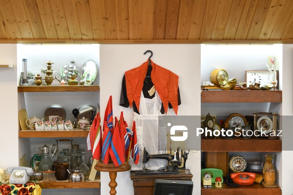 Nadir əşyalarla zəngin 35 illik şəxsi kolleksiya