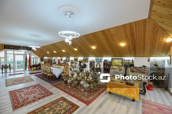 Nadir əşyalarla zəngin 35 illik şəxsi kolleksiya