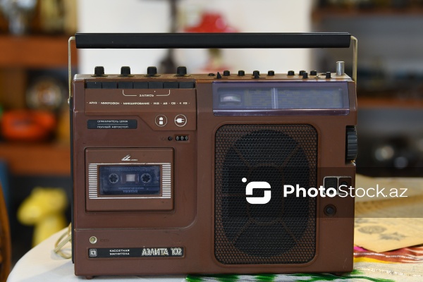 Nadir əşyalarla zəngin 35 illik şəxsi kolleksiya