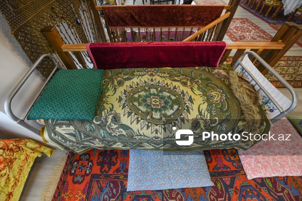 Nadir əşyalarla zəngin 35 illik şəxsi kolleksiya