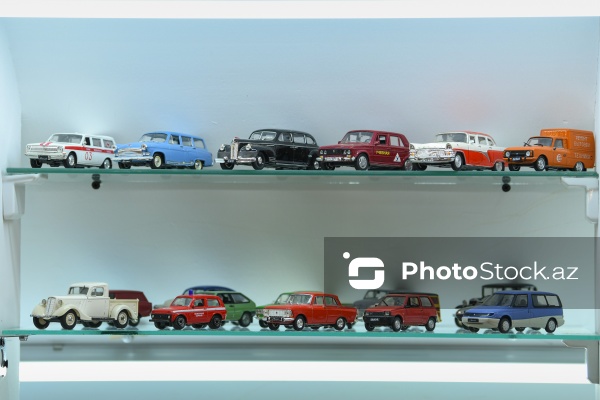 Nadir əşyalarla zəngin 35 illik şəxsi kolleksiya