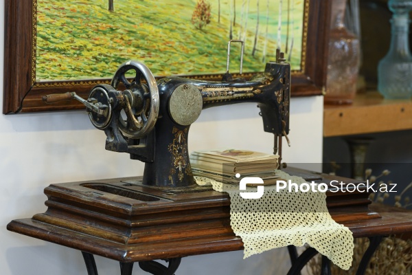 Nadir əşyalarla zəngin 35 illik şəxsi kolleksiya